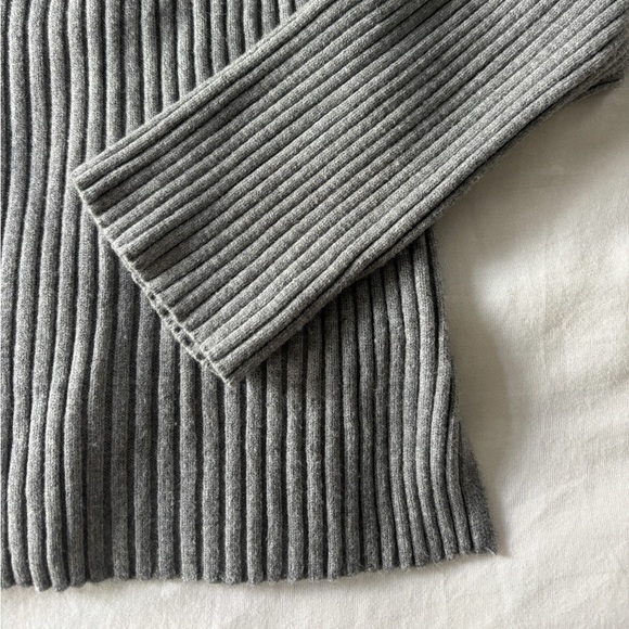 Grey Ribbed Collared Cardigan - Picture 2 of 8